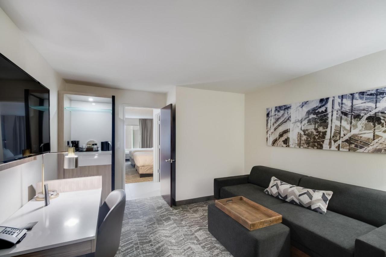 Springhill Suites By Marriott Dallas Nw Highway At Stemmons / I-35East Exteriör bild