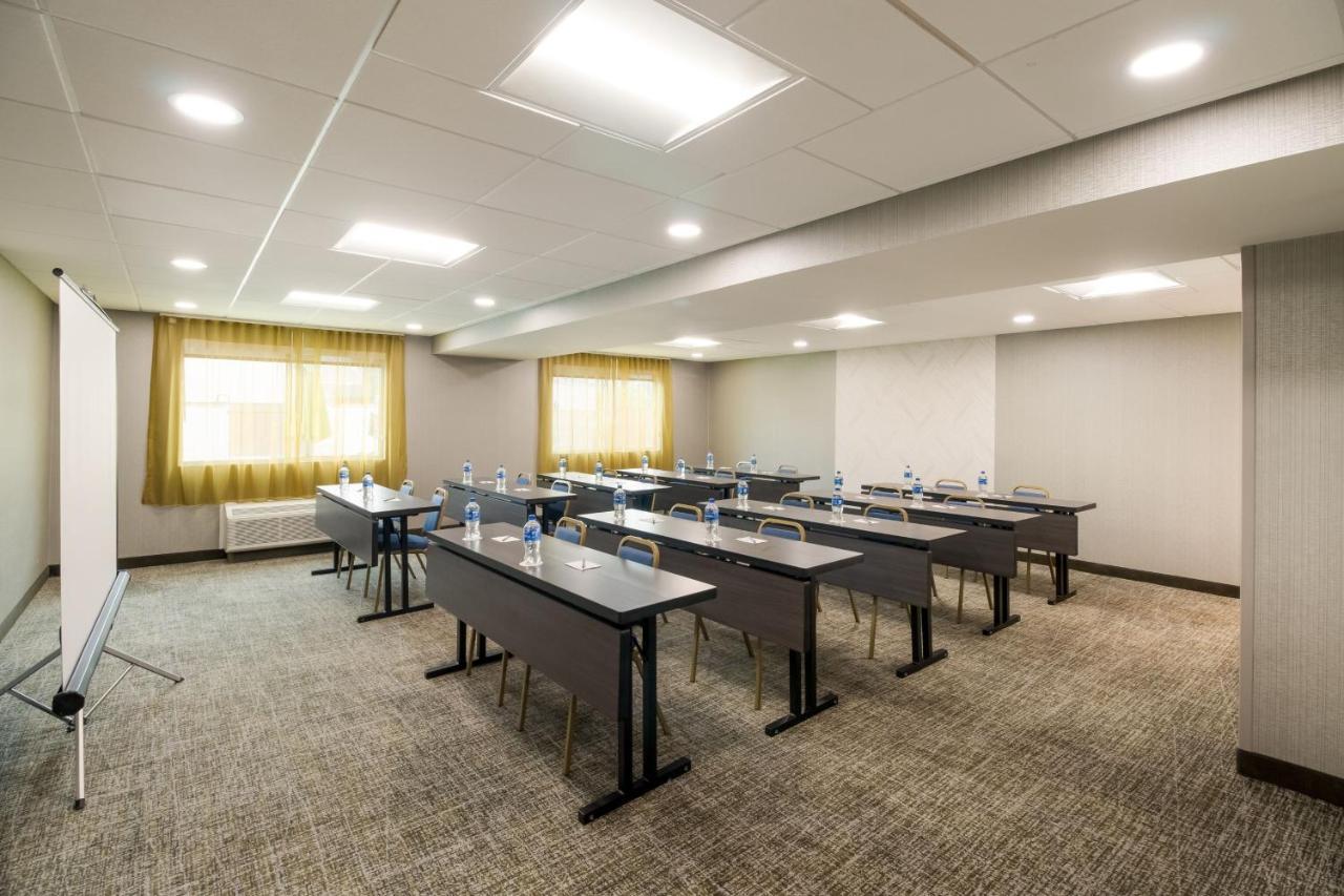 Springhill Suites By Marriott Dallas Nw Highway At Stemmons / I-35East Exteriör bild