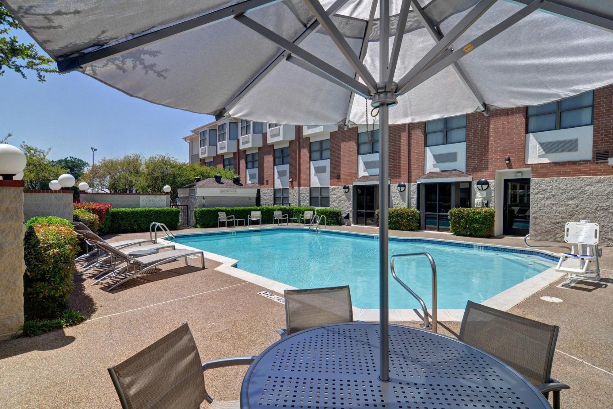 Springhill Suites By Marriott Dallas Nw Highway At Stemmons / I-35East Exteriör bild